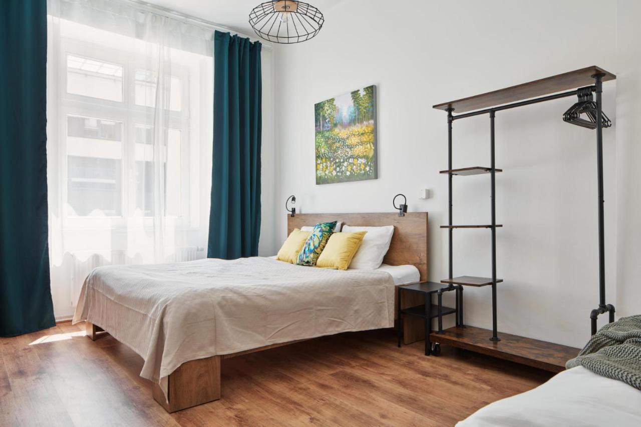 Apartment Days - Spacious 3bdr - Trendy Neighbourhood Prag